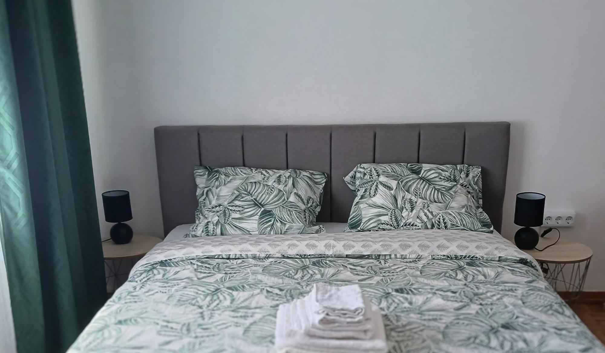 Rooms 10 Mins Walk From Train Station! Agualva-Cacem Exterior photo